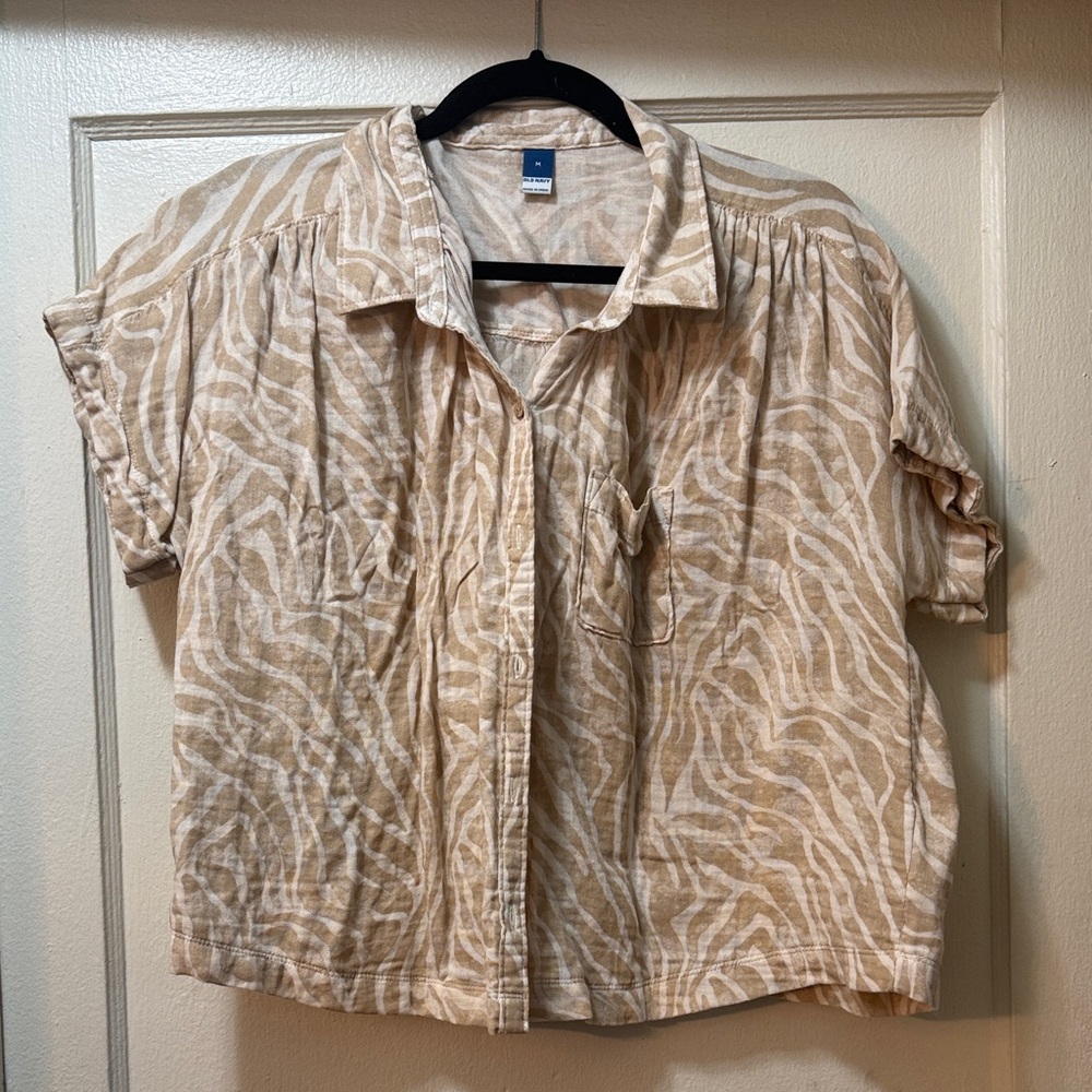 Old Navy Beige and White Short-Sleeve Button-Down Shirt